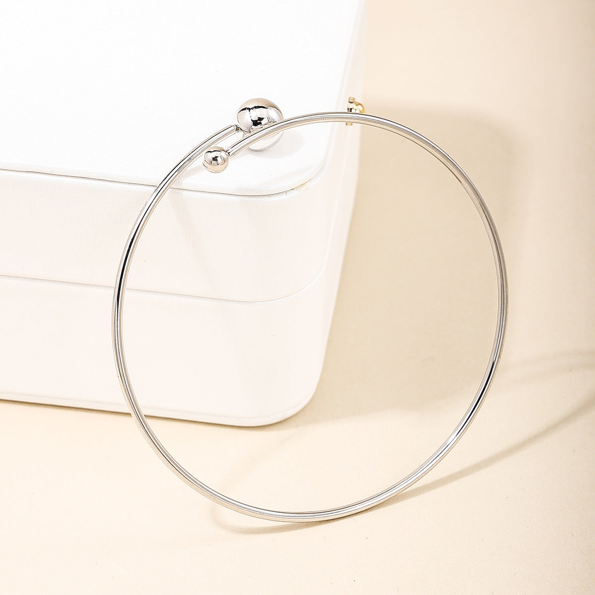"Chic & Sleek: Gold & Silver Bracelets to Adorn Your Wrist"